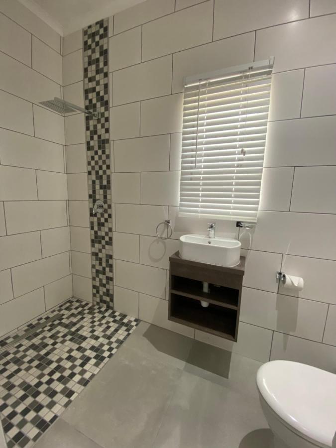 Adventure Apartment - Colchester - 5Km From Elephant Park Buitenkant foto